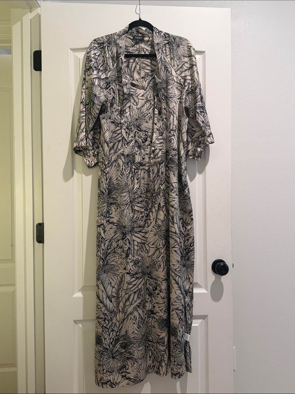 Tan and black maxi dress silky flowy kaftan vibes size medium